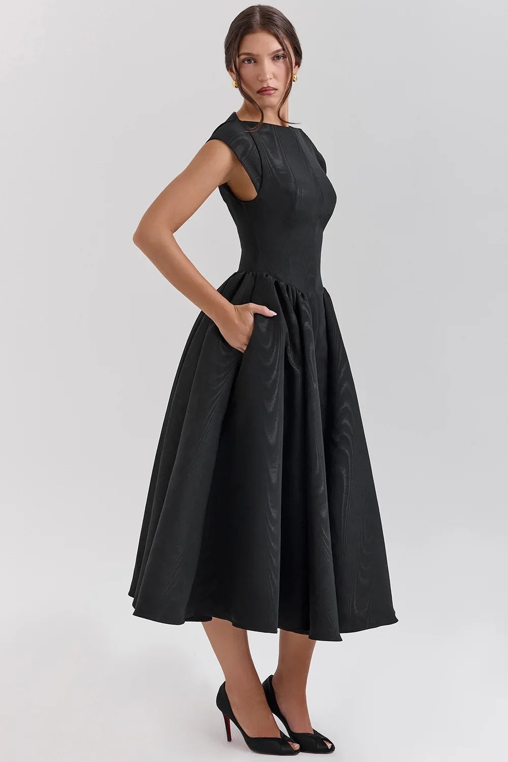 Tyylikäs vintage-mekko – kuva 3