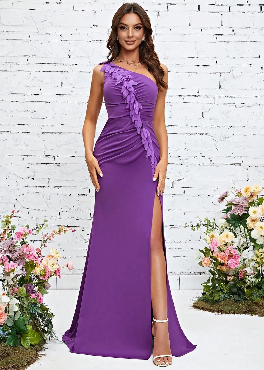Violetti morsiusneitomekko – Linnea