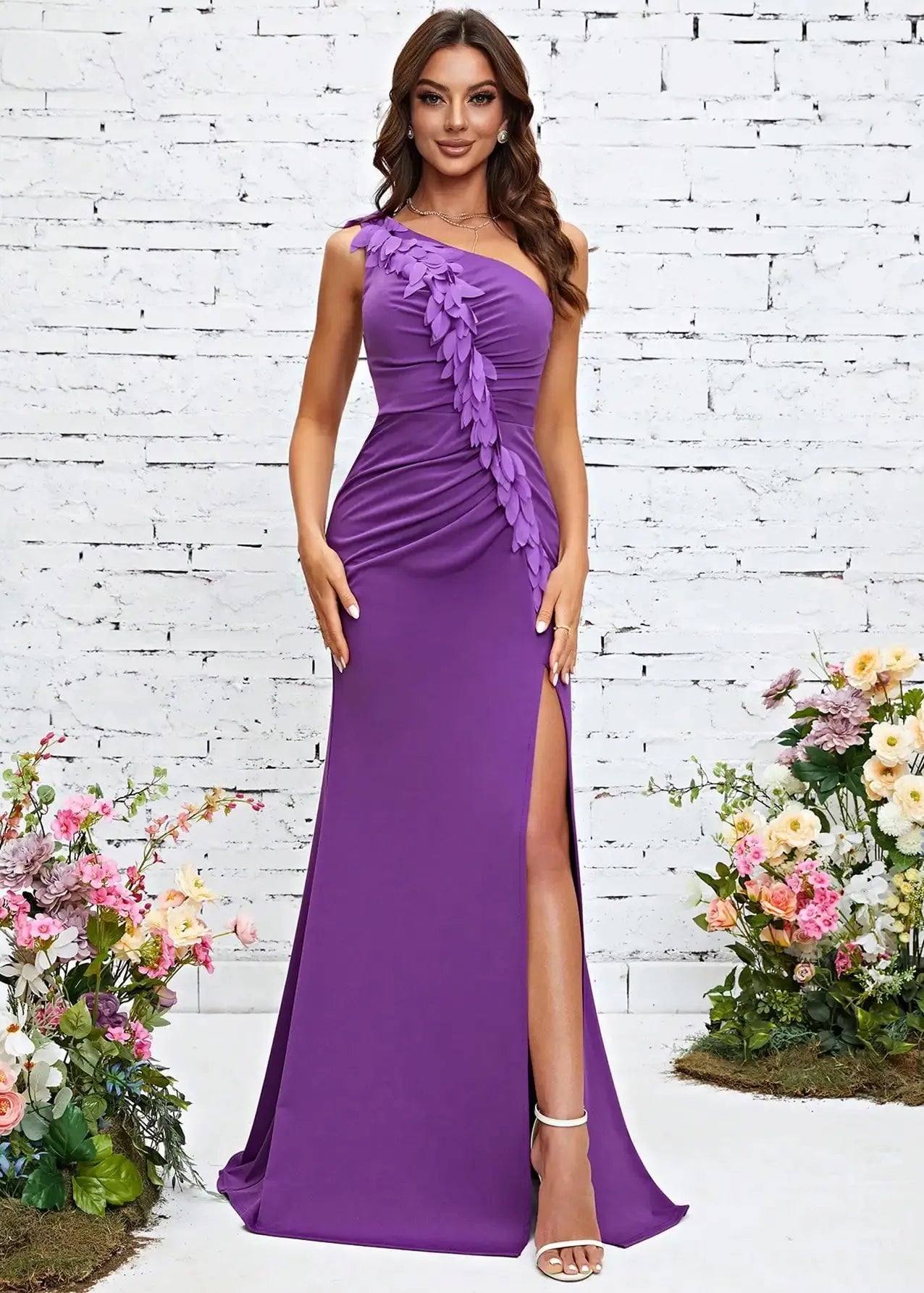 Violetti morsiusneitomekko – Linnea